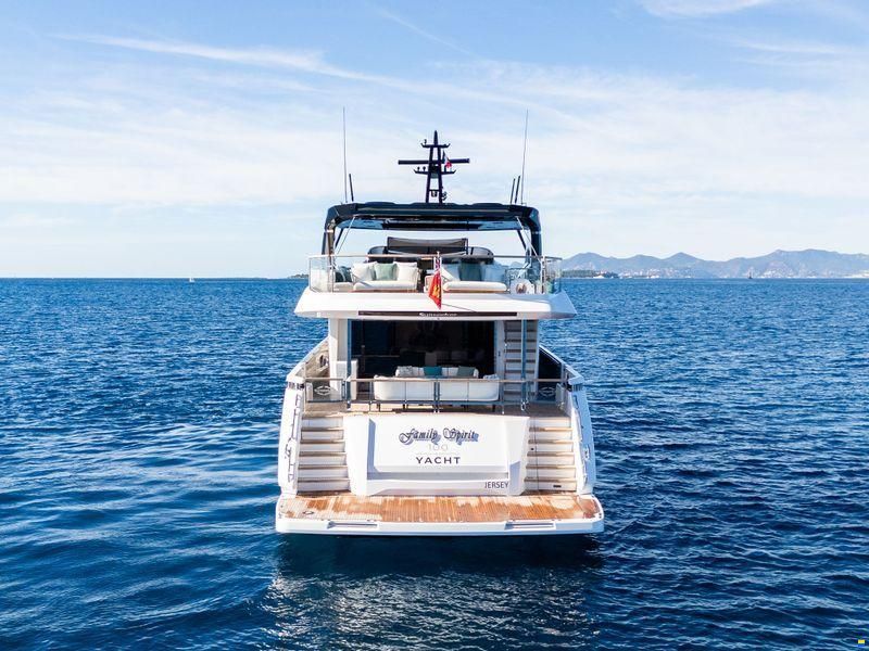 Sunseeker 100 Yacht