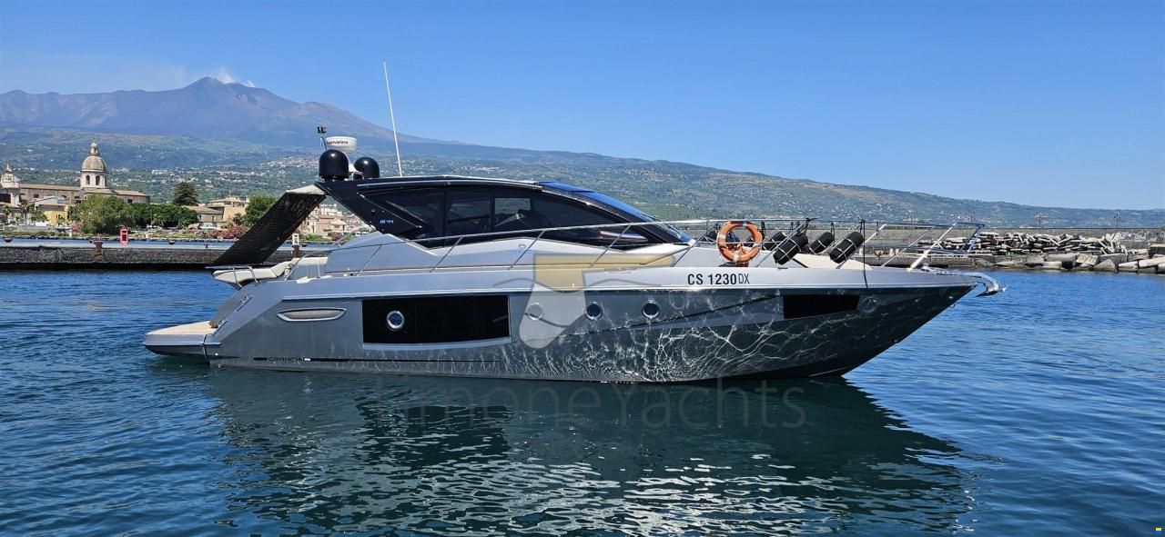Cranchi M44 HT