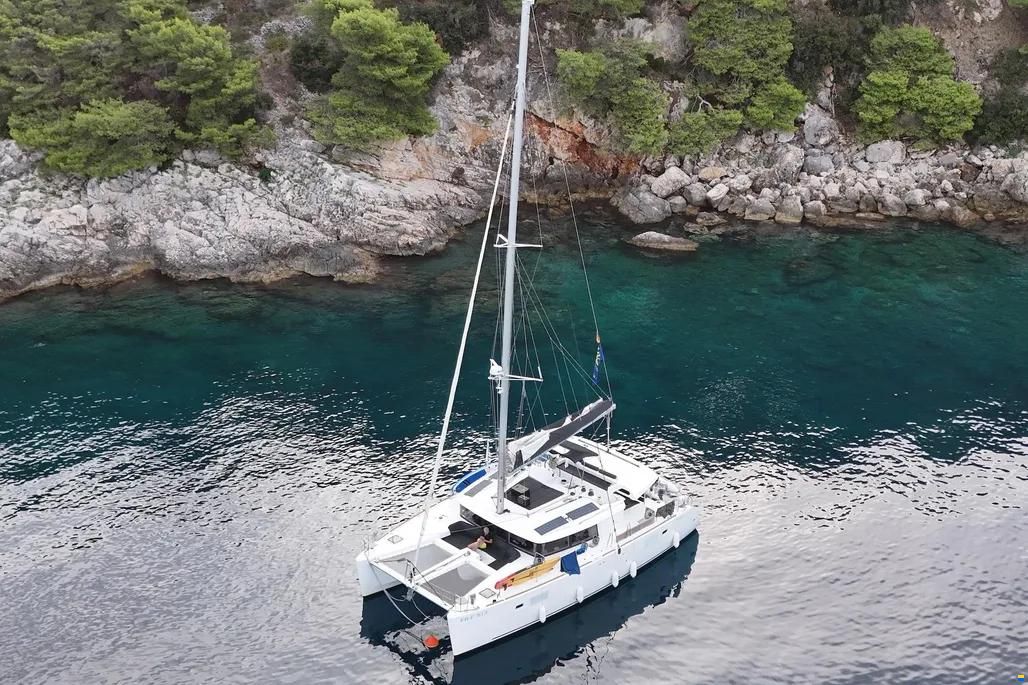 Lagoon 450 F