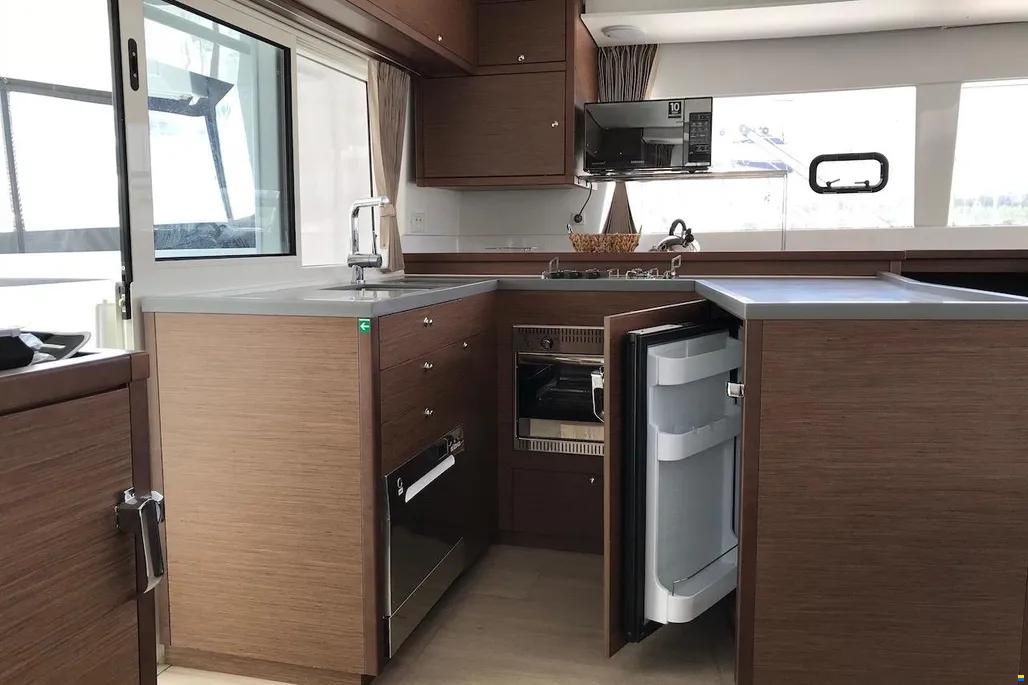 Lagoon 450 F