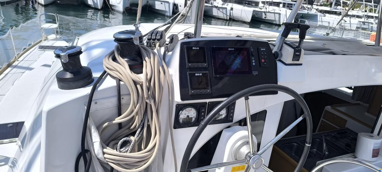 Lagoon 380 S2