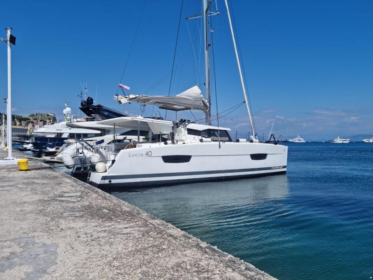 Fountaine Pajot Lucia 40