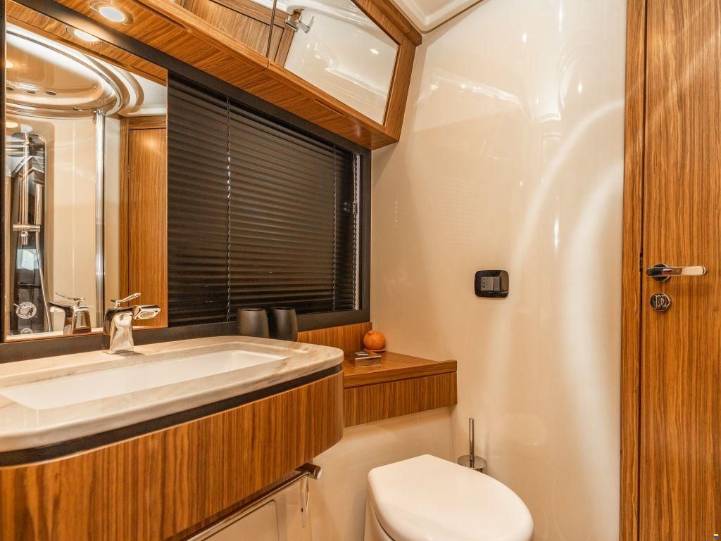 Azimut Magellano 53 Fly