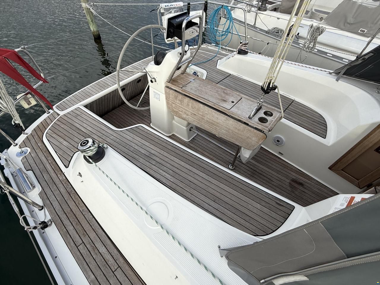 Bavaria 34 Cruise style