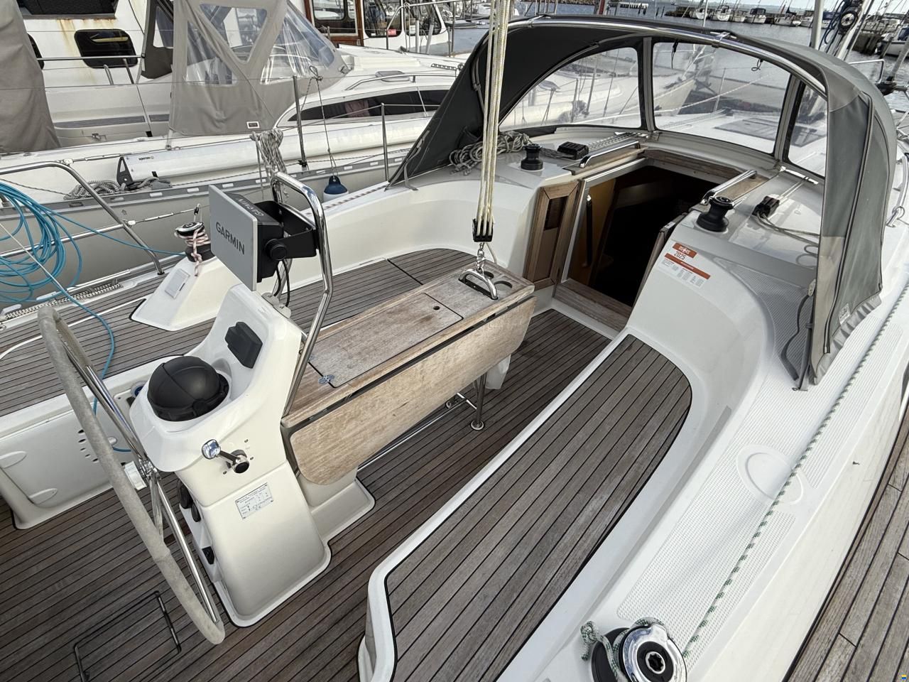 Bavaria 34 Cruise style