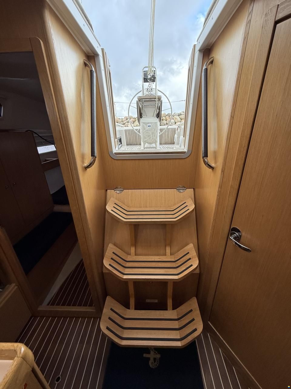 Bavaria 34 Cruise style