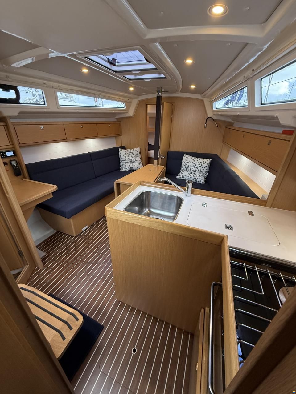 Bavaria 34 Cruise style