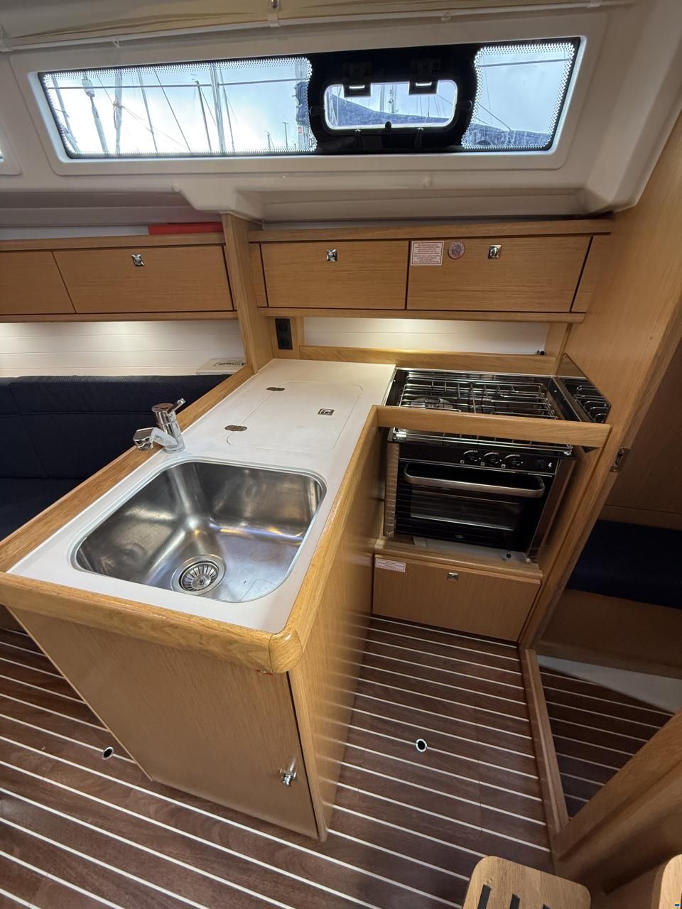 Bavaria 34 Cruise style
