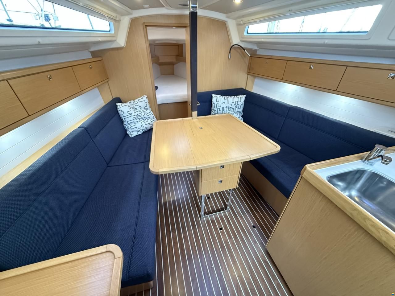 Bavaria 34 Cruise style