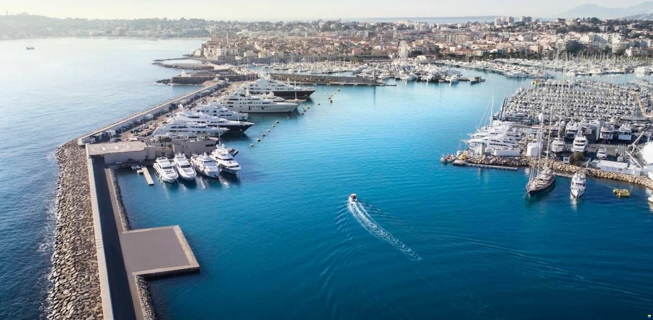 MOORING FOR SALE