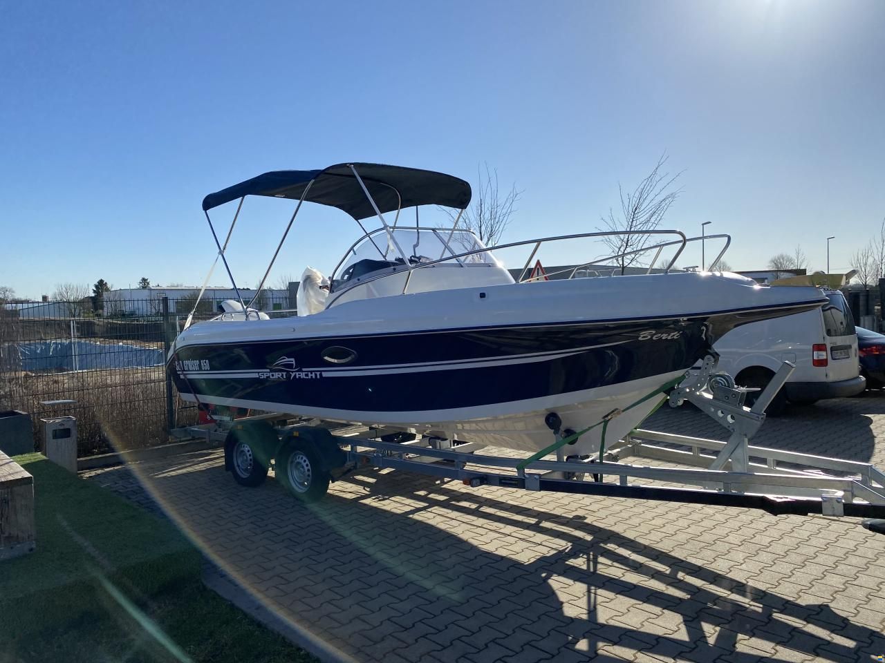 Sun Cruiser 650 Sport Yacht