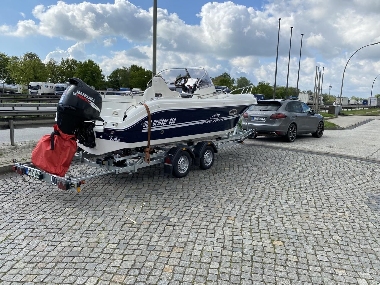 Sun Cruiser 650 Sport Yacht