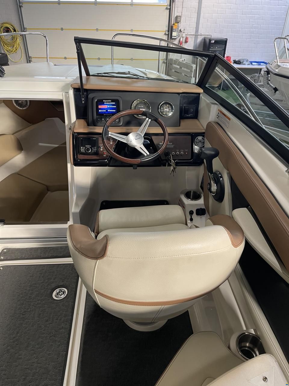 Sea Ray 230 Sun Sport
