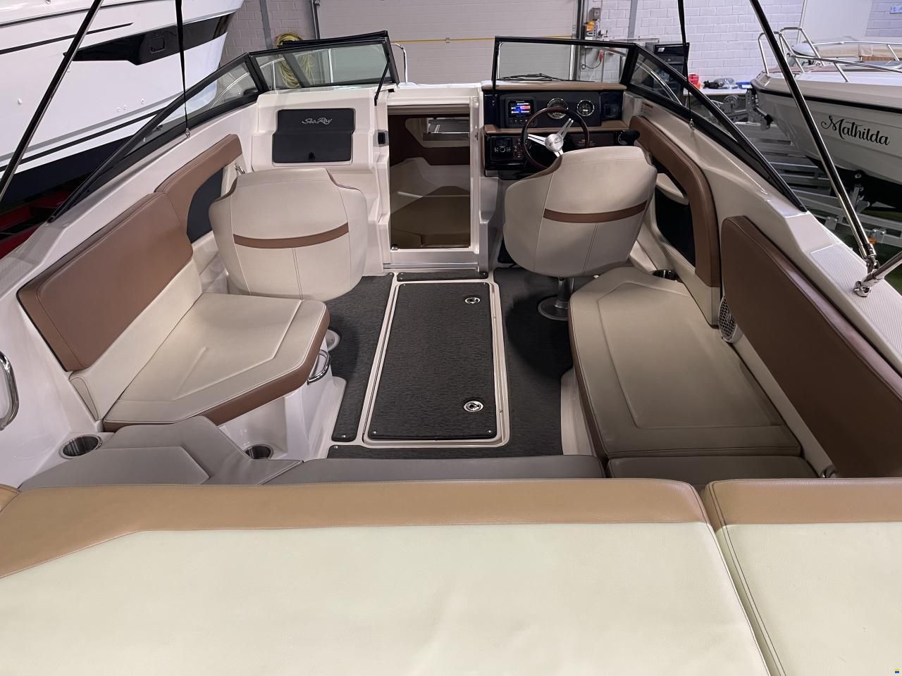 Sea Ray 230 Sun Sport