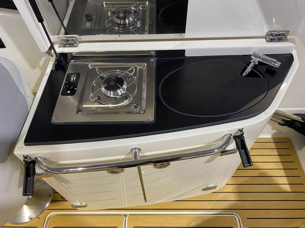 Quicksilver ACTIV 755 CRUISER
