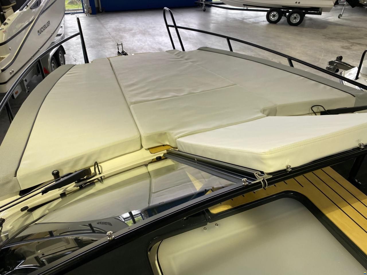 Quicksilver ACTIV 755 CRUISER