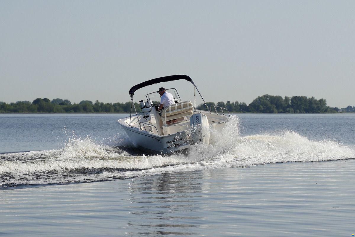 Boston Whaler 210 Montauk