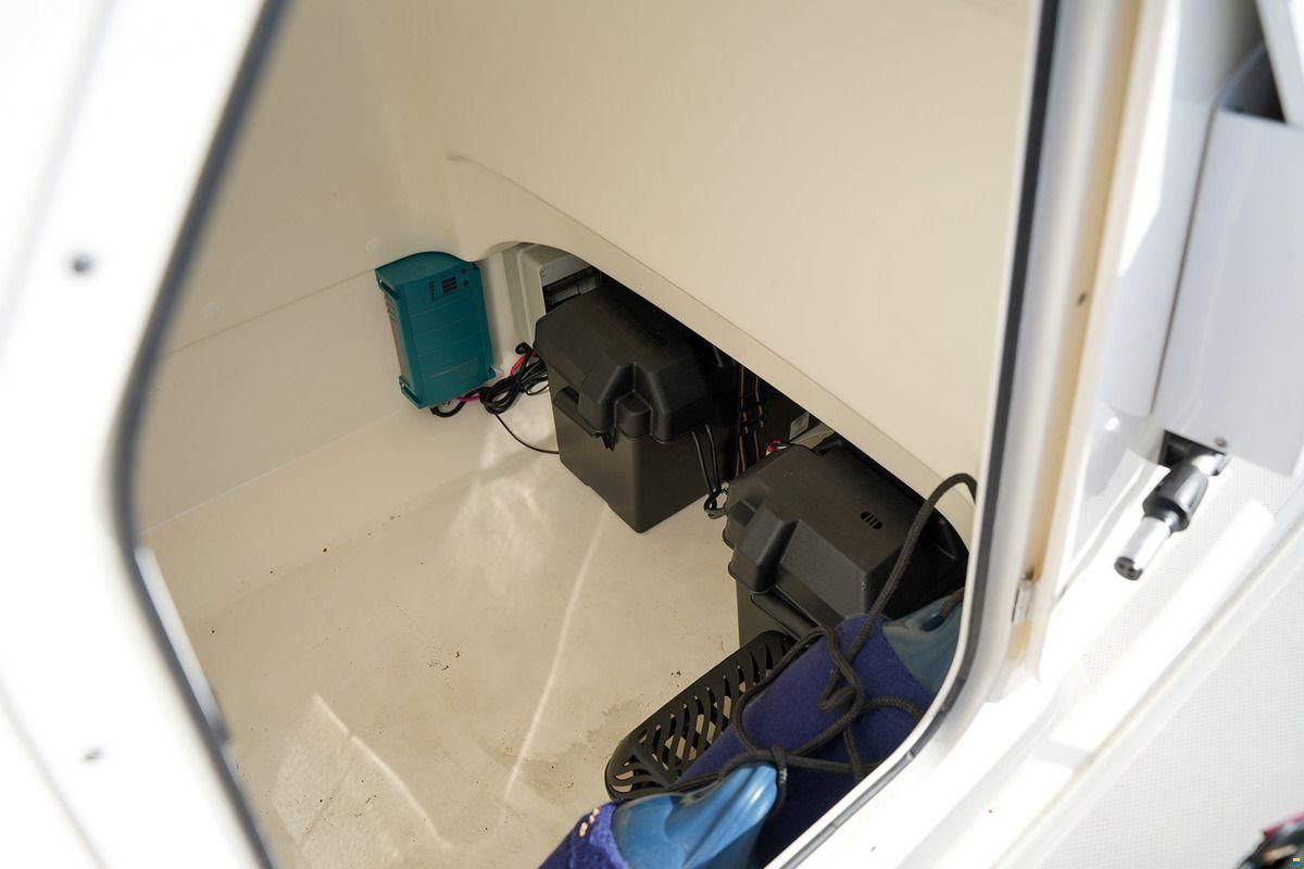 Boston Whaler 210 Montauk