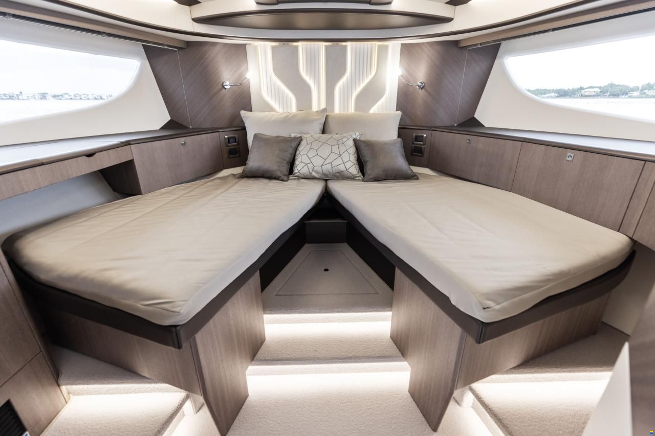 Galeon 450 HTC, 2026 NEW BOAT