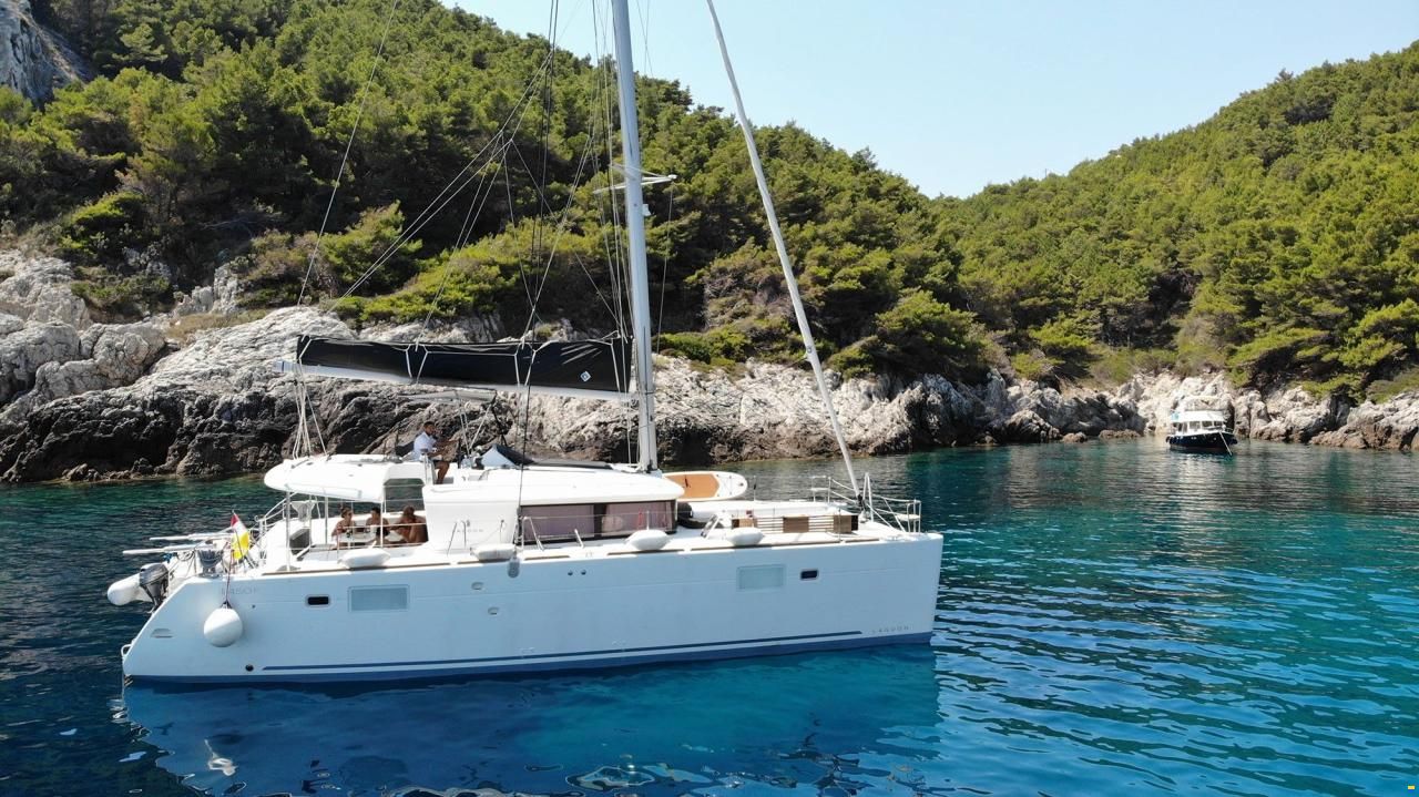 Lagoon 450 F