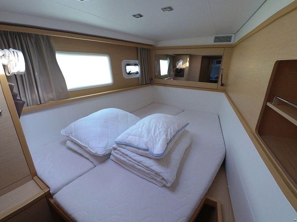 Lagoon 450 F