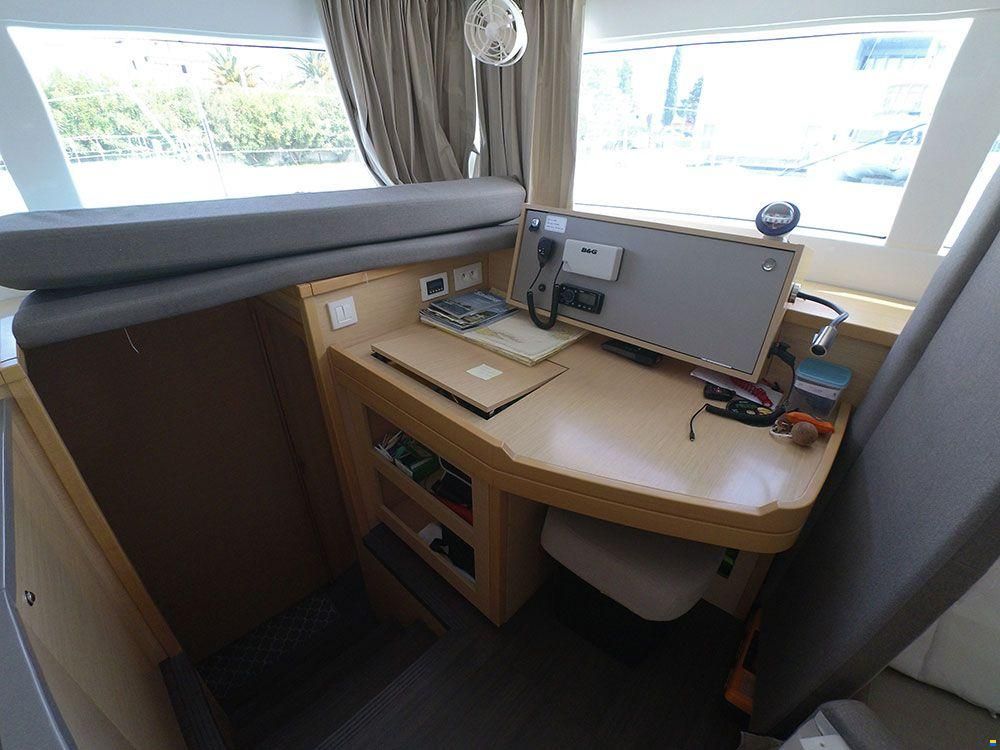 Lagoon 450 F