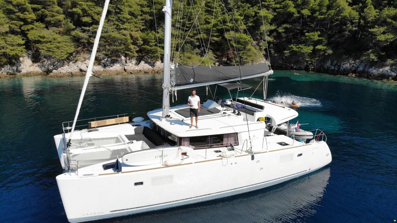 Lagoon 450 F