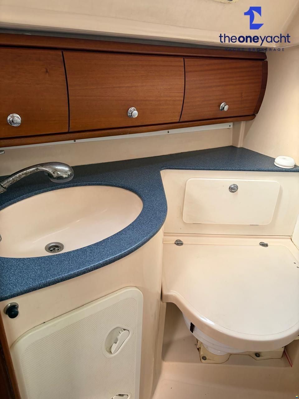Bavaria 32