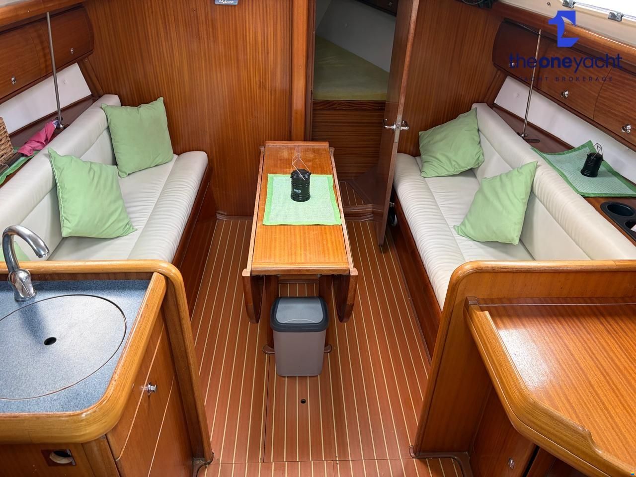 Bavaria 32
