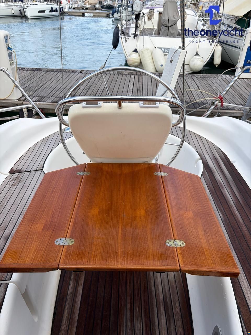 Bavaria 32