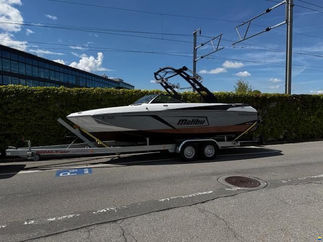 Malibu Wakesetter 22 LSV