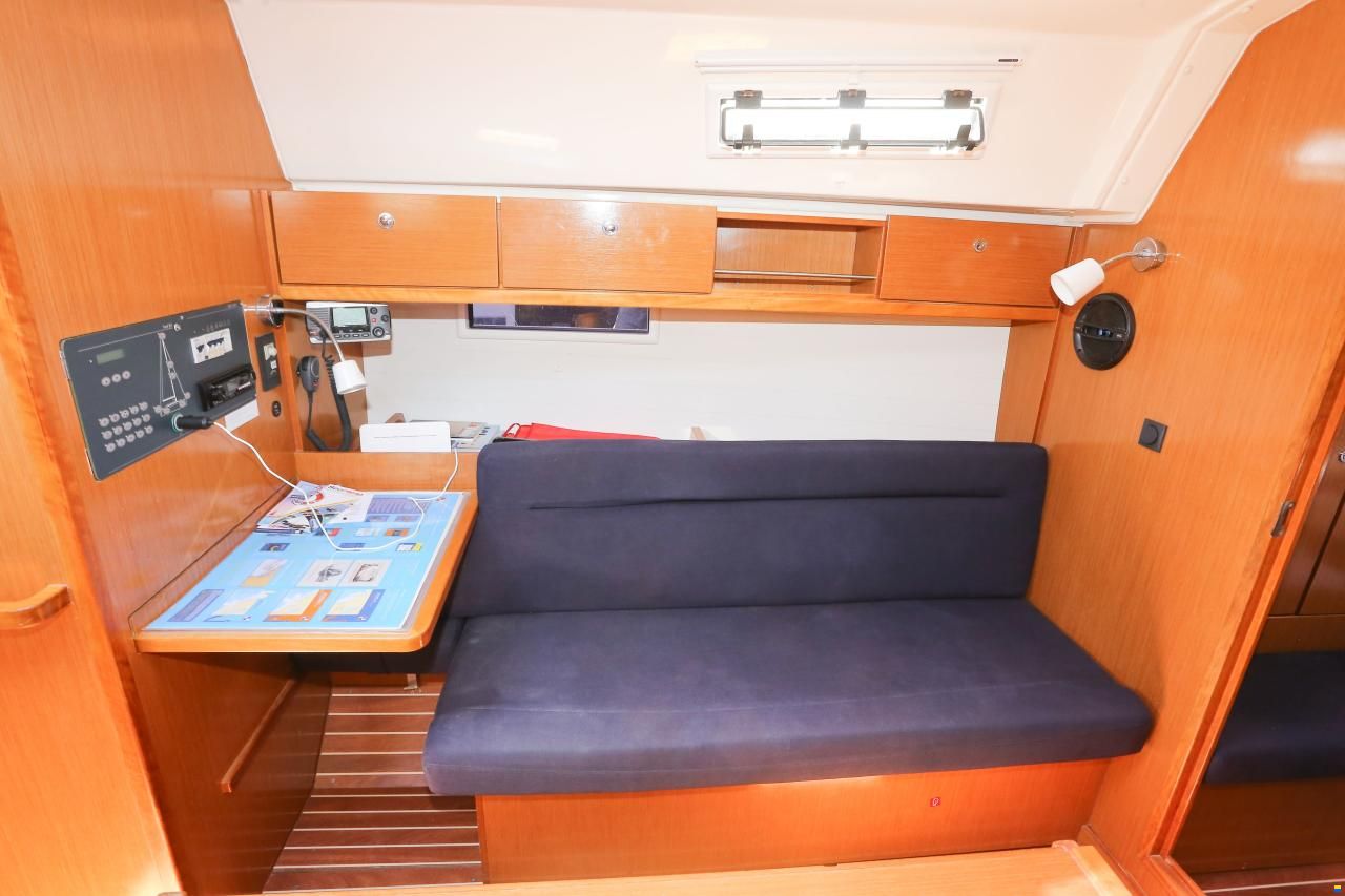 Bavaria Cruiser 36