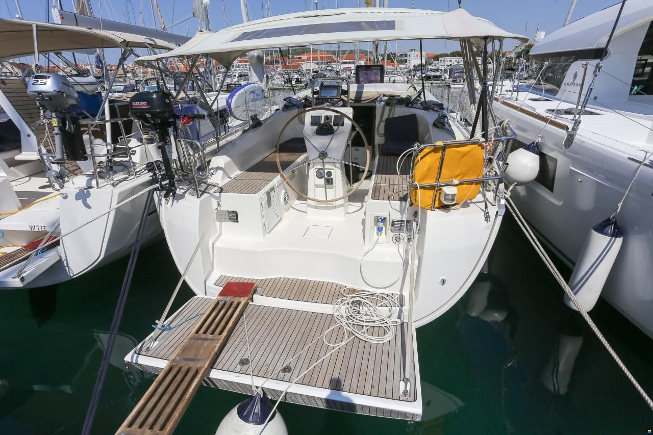 Bavaria Cruiser 36