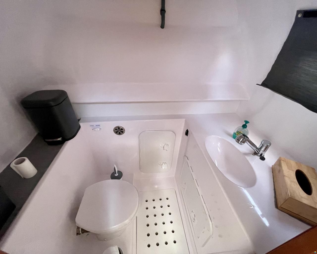 Ocean Voyager 64