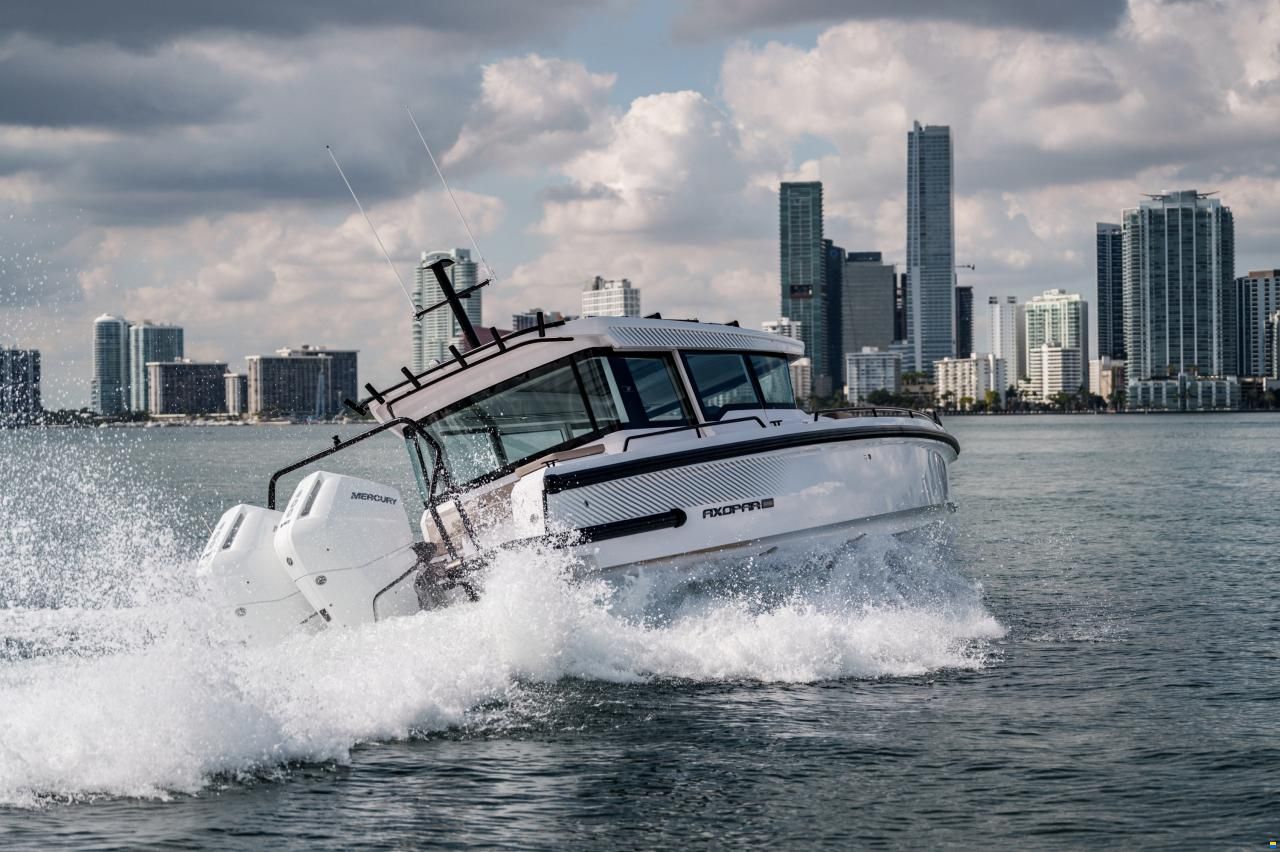 Axopar 37 Cross Cabin