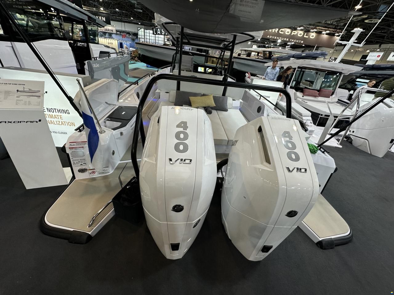 Axopar 37 Sun Top - Iconic Edition