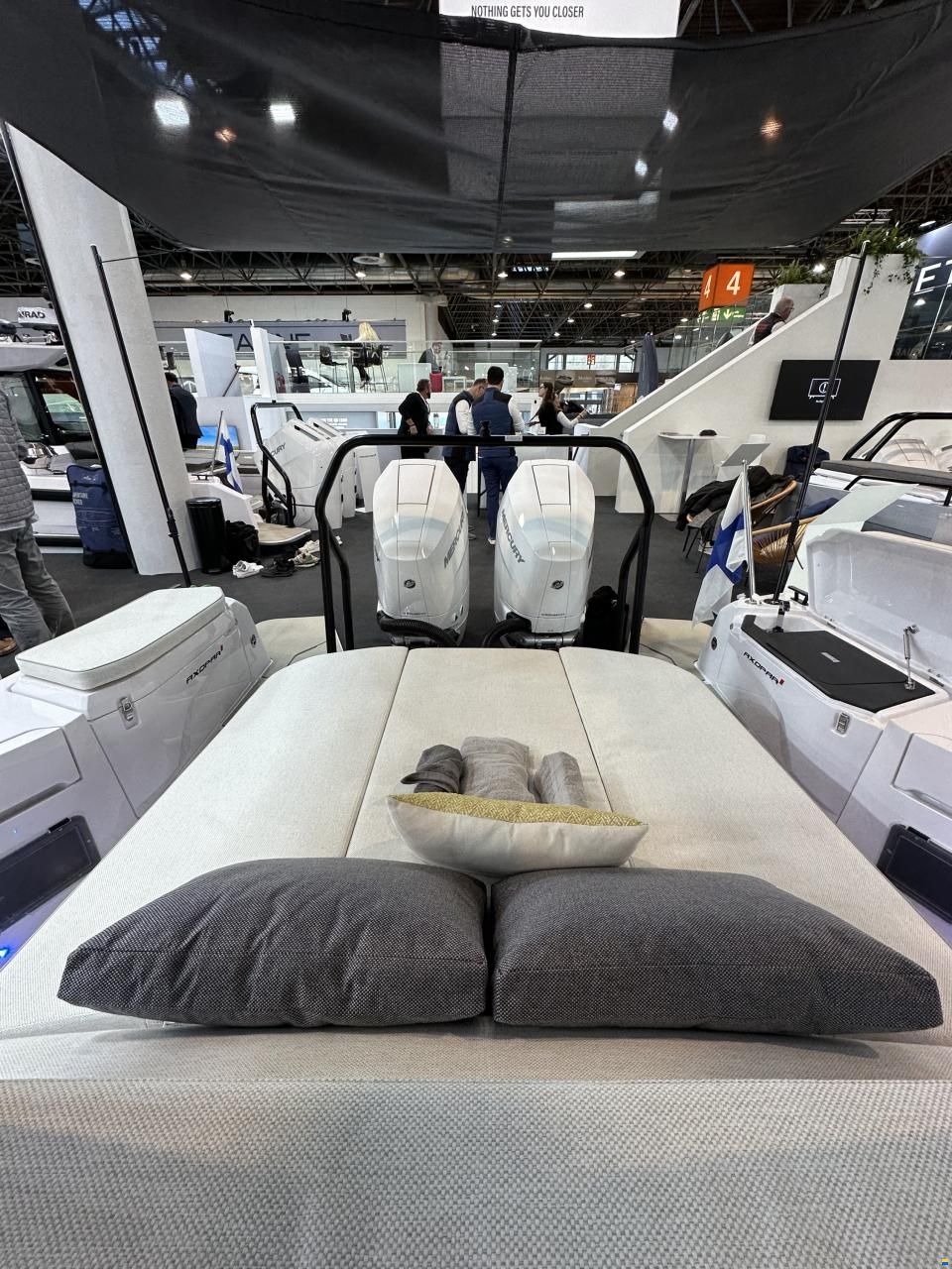 Axopar 37 Sun Top - Iconic Edition