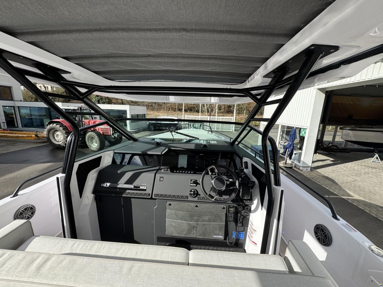 Axopar 37 Sun Top - Iconic Edition