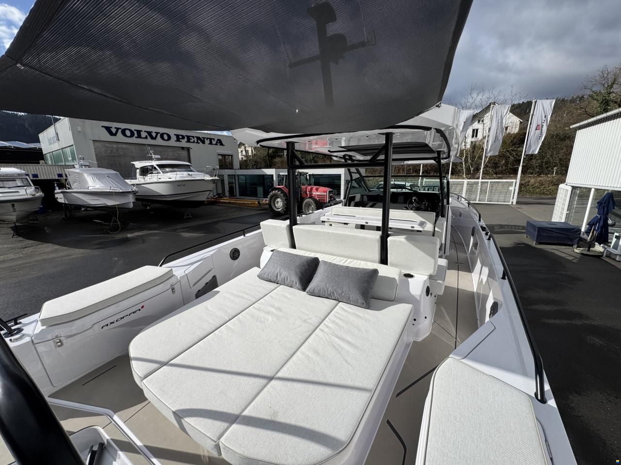 Axopar 37 Sun Top - Iconic Edition