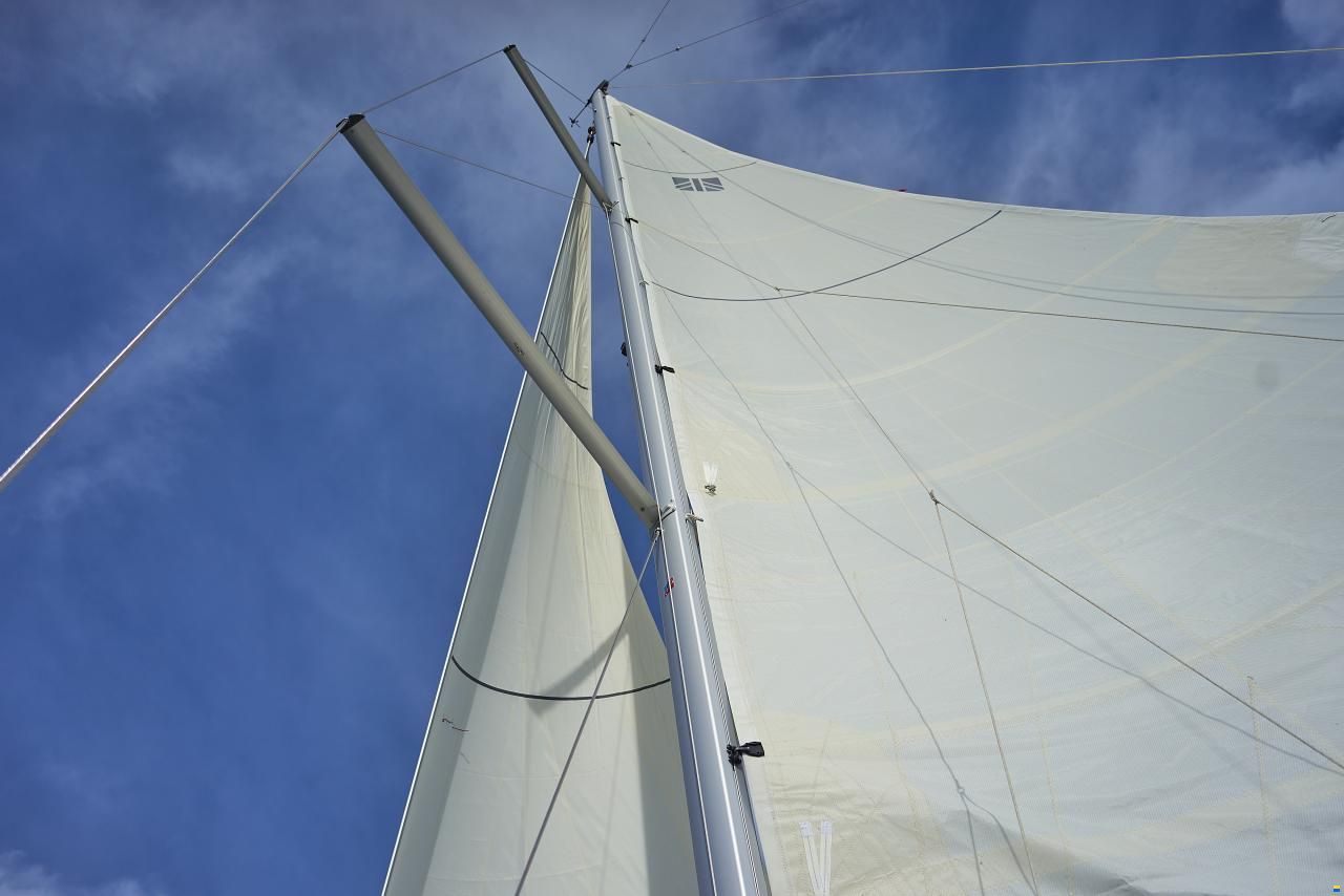 Dufour 390