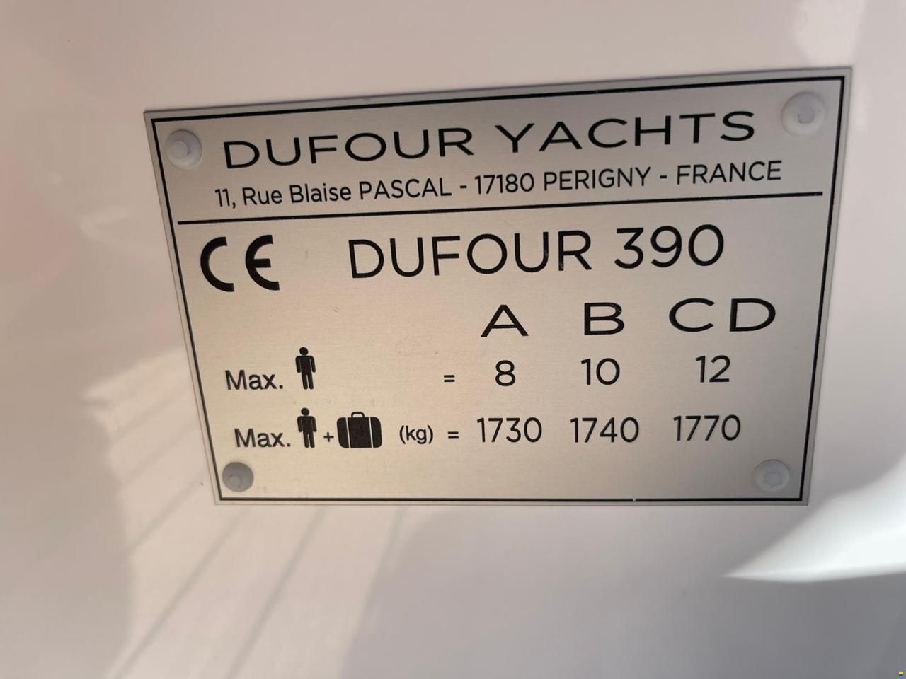 Dufour 390