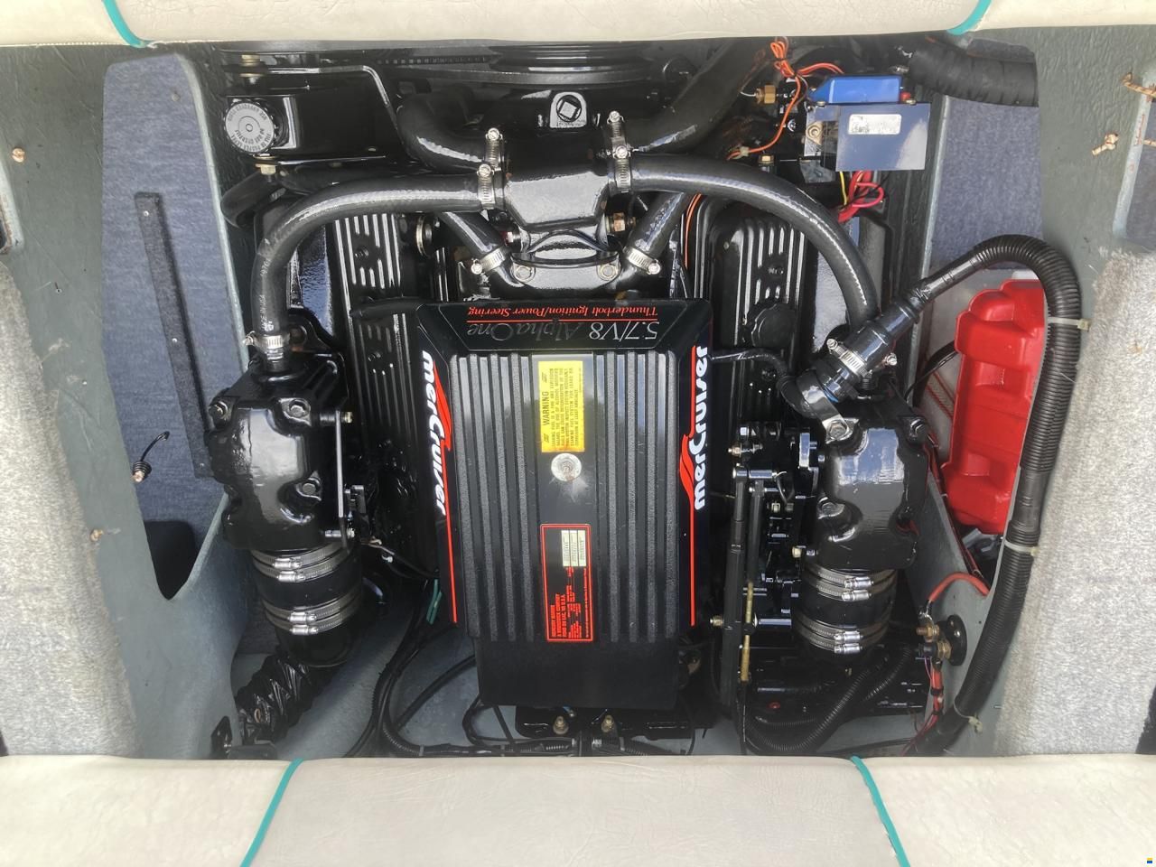 Sea Ray 200 SR