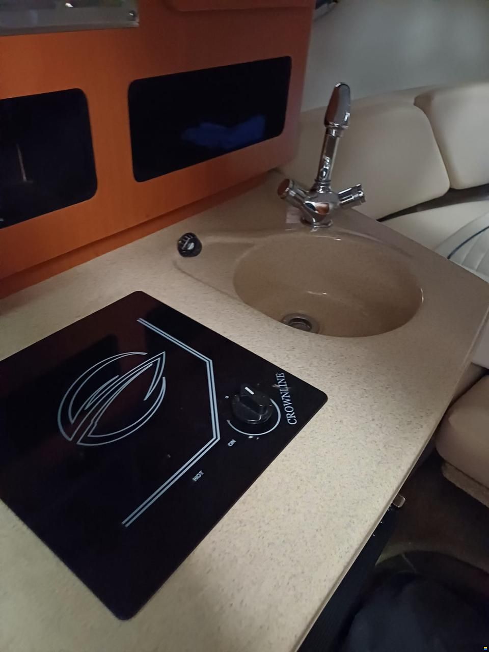 Crownline 250CR