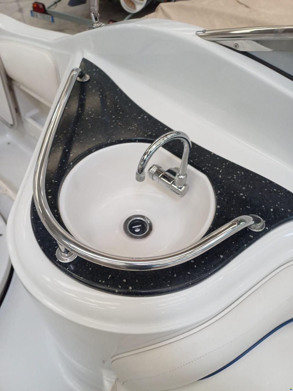 Crownline 250CR