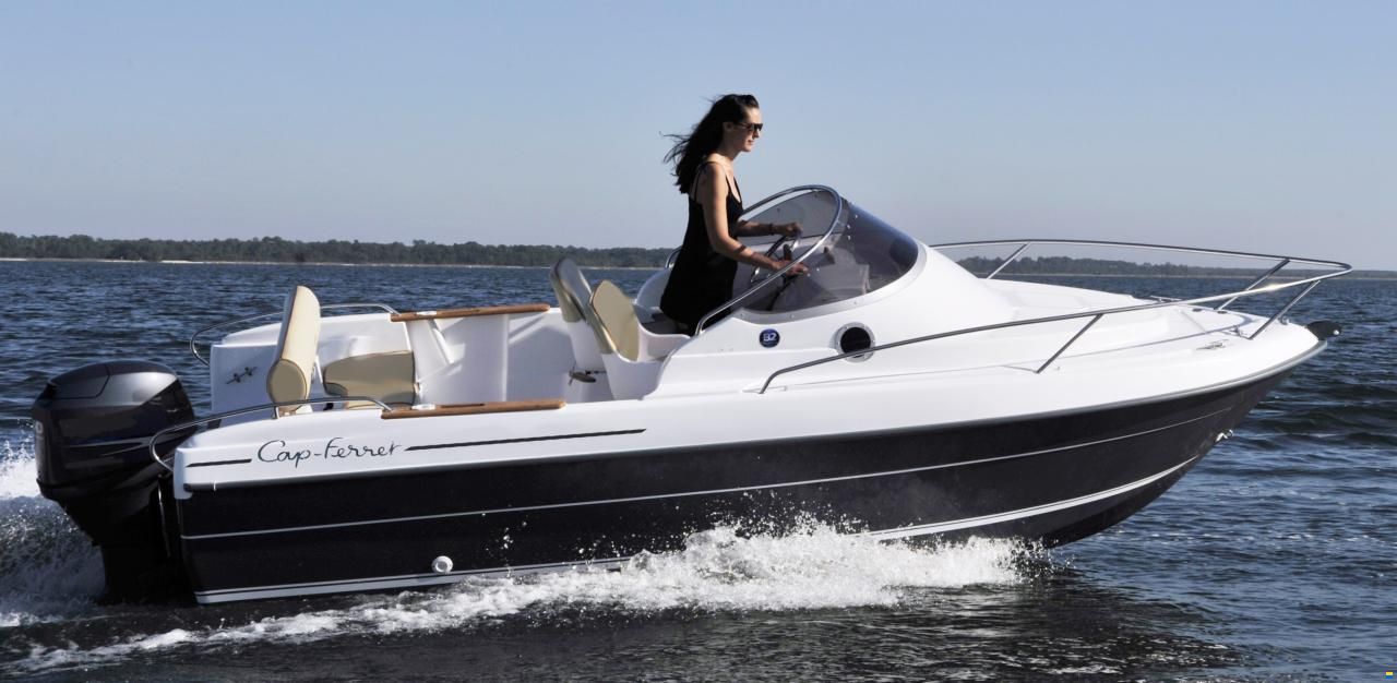 B2 Marine Cap Ferret 522 Cruiser