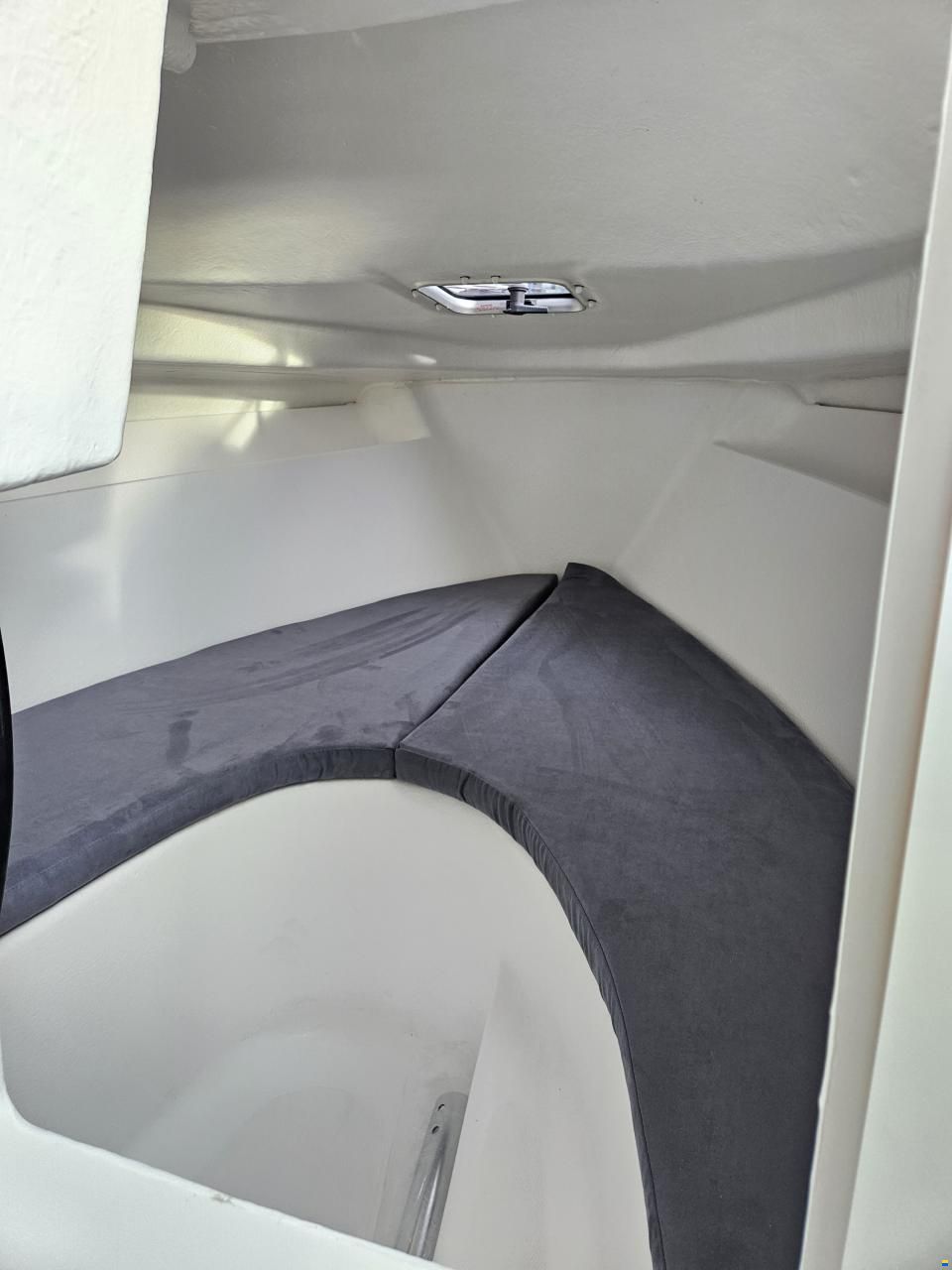 B2 Marine Cap Ferret 522 Cruiser