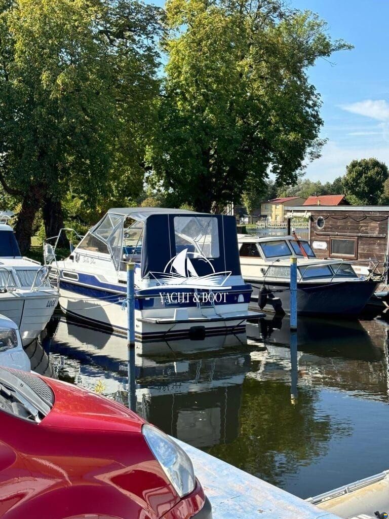 Fairline Carrera 24