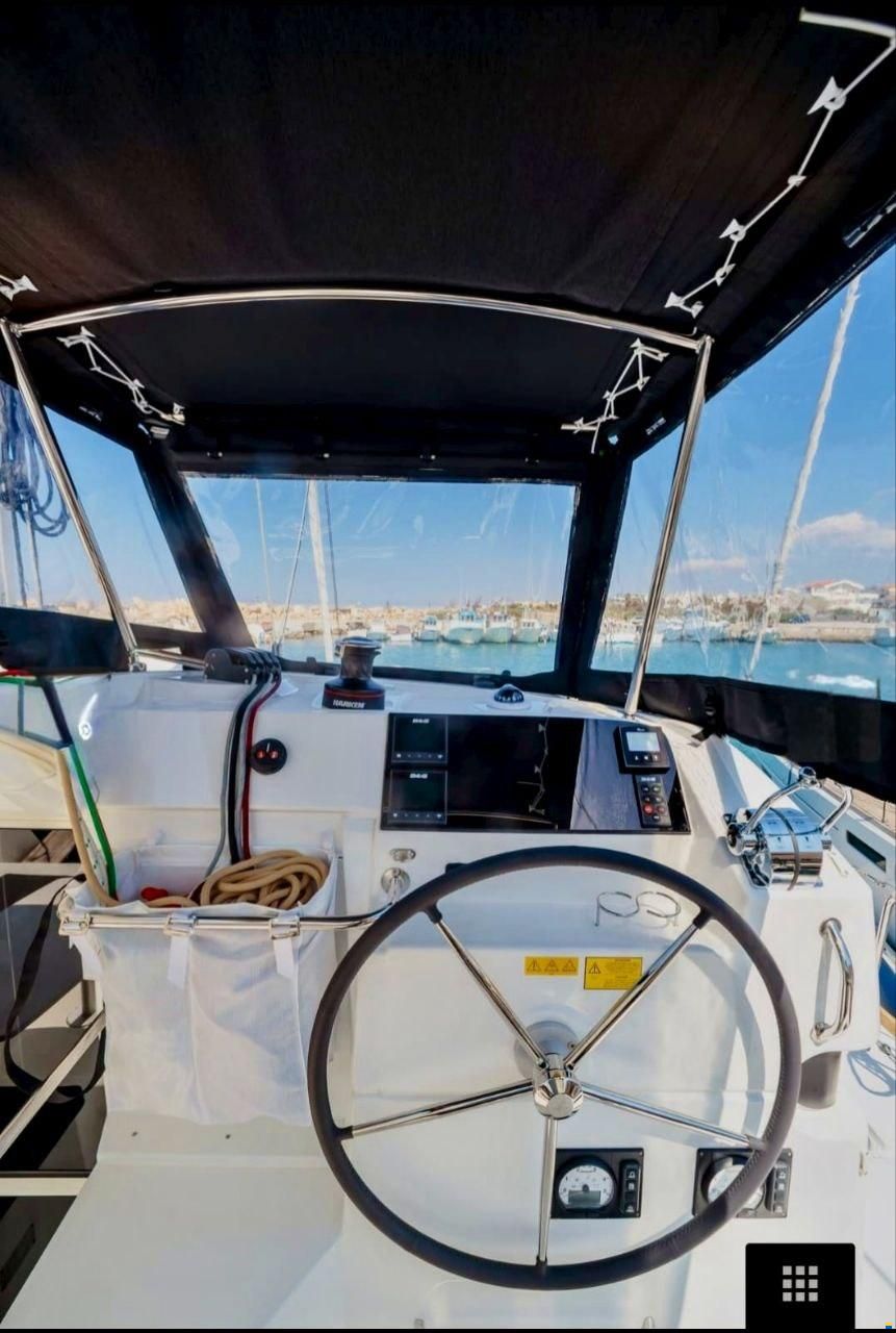 Lagoon 40