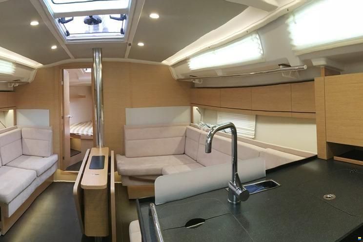 Hanse 418