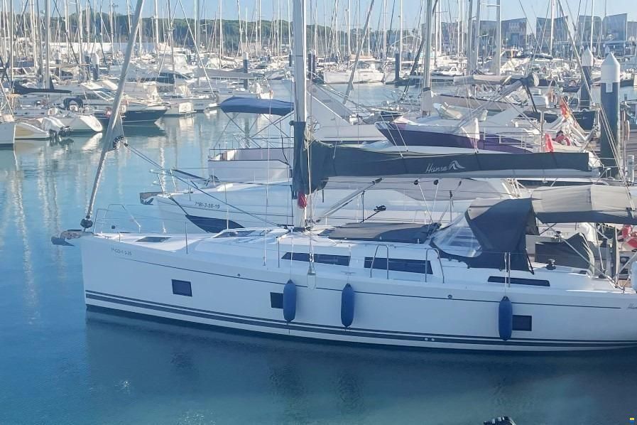 Hanse 418